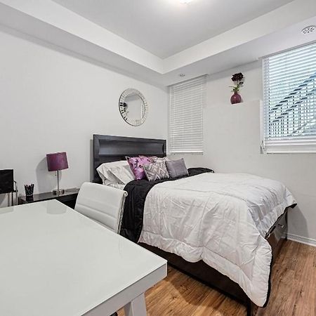 Apartament Beautiful Townhouse Near Yorkdale Mall, Wilson Subway Toronto Zewnętrze zdjęcie