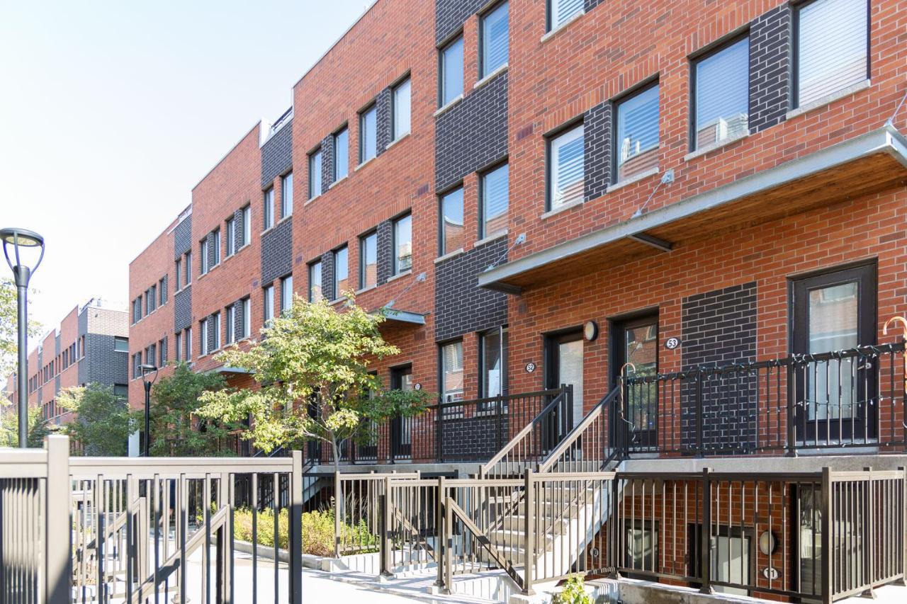 Apartament Beautiful Townhouse Near Yorkdale Mall, Wilson Subway Toronto Zewnętrze zdjęcie
