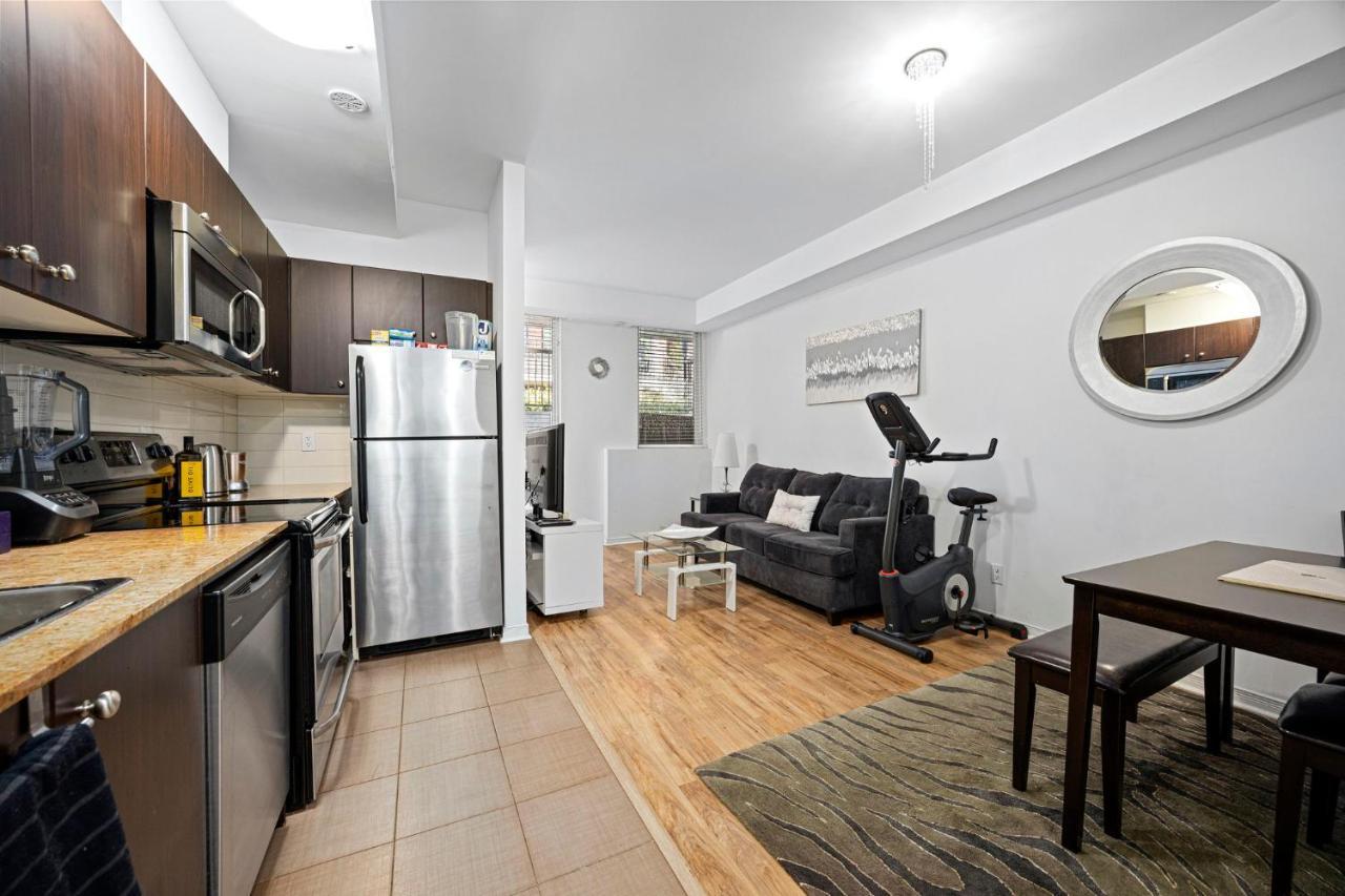 Apartament Beautiful Townhouse Near Yorkdale Mall, Wilson Subway Toronto Zewnętrze zdjęcie