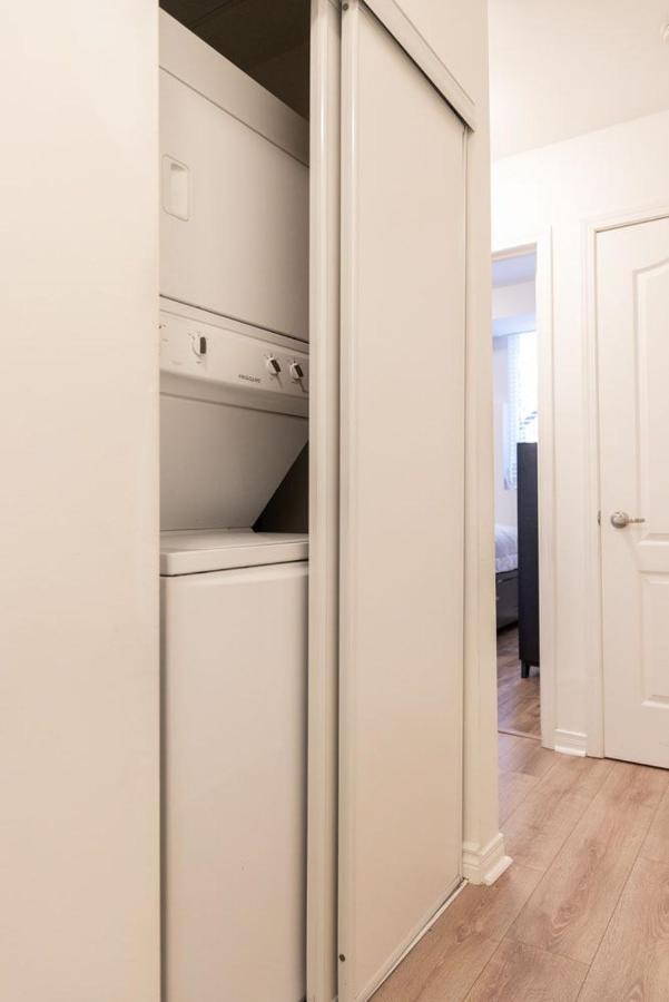 Apartament Beautiful Townhouse Near Yorkdale Mall, Wilson Subway Toronto Zewnętrze zdjęcie