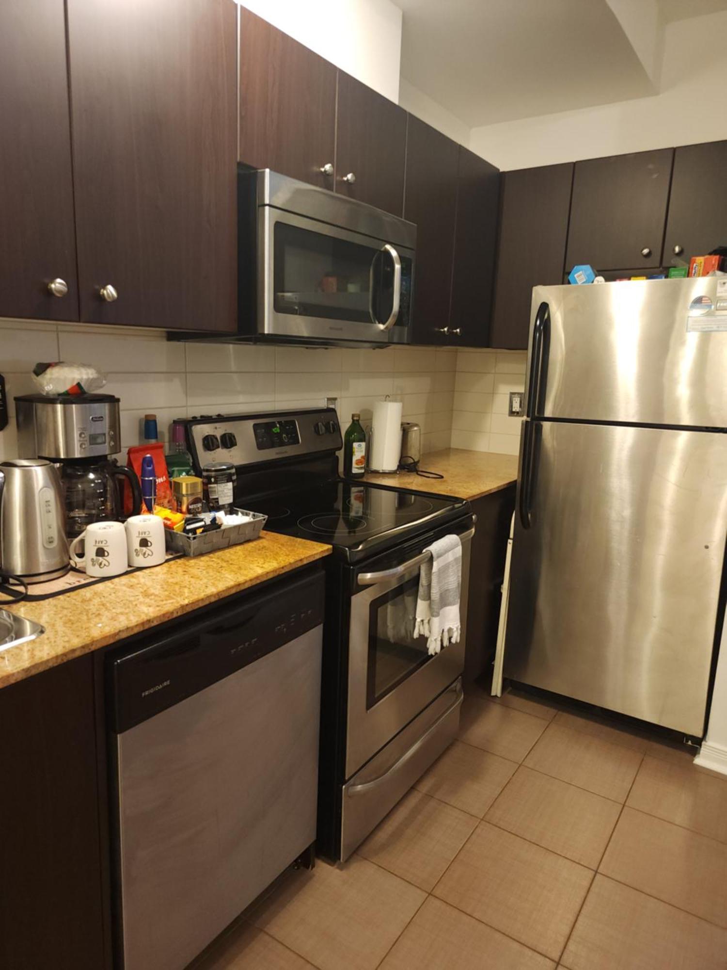 Apartament Beautiful Townhouse Near Yorkdale Mall, Wilson Subway Toronto Zewnętrze zdjęcie