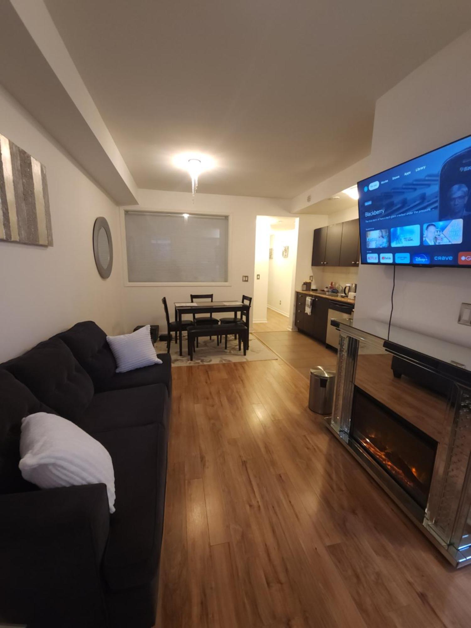 Apartament Beautiful Townhouse Near Yorkdale Mall, Wilson Subway Toronto Zewnętrze zdjęcie