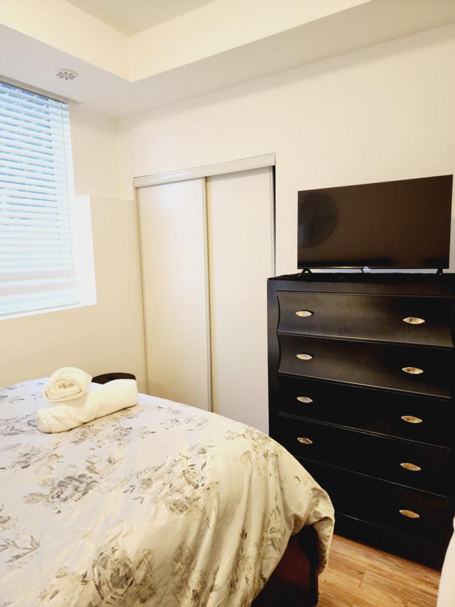 Apartament Beautiful Townhouse Near Yorkdale Mall, Wilson Subway Toronto Zewnętrze zdjęcie