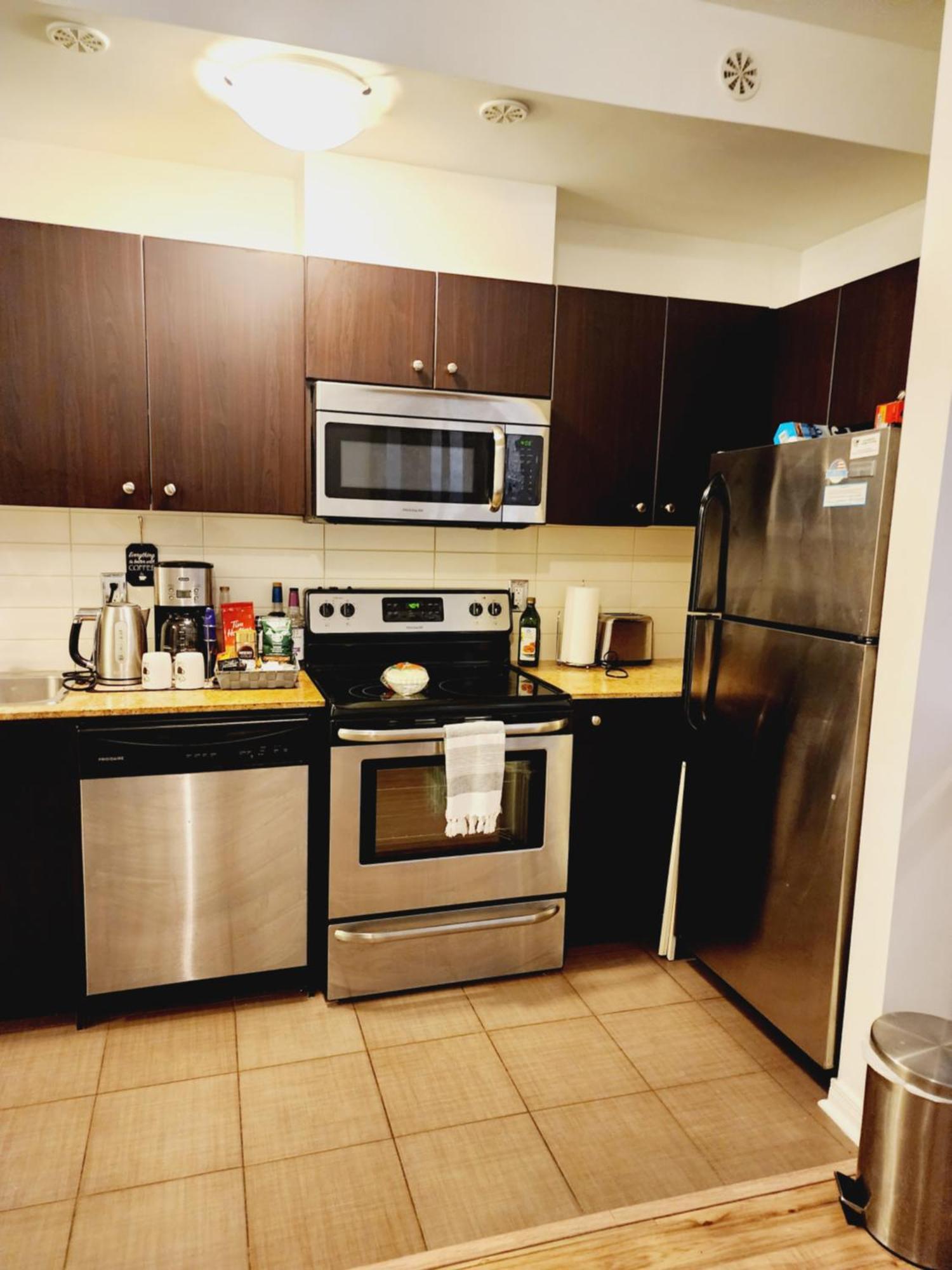 Apartament Beautiful Townhouse Near Yorkdale Mall, Wilson Subway Toronto Zewnętrze zdjęcie
