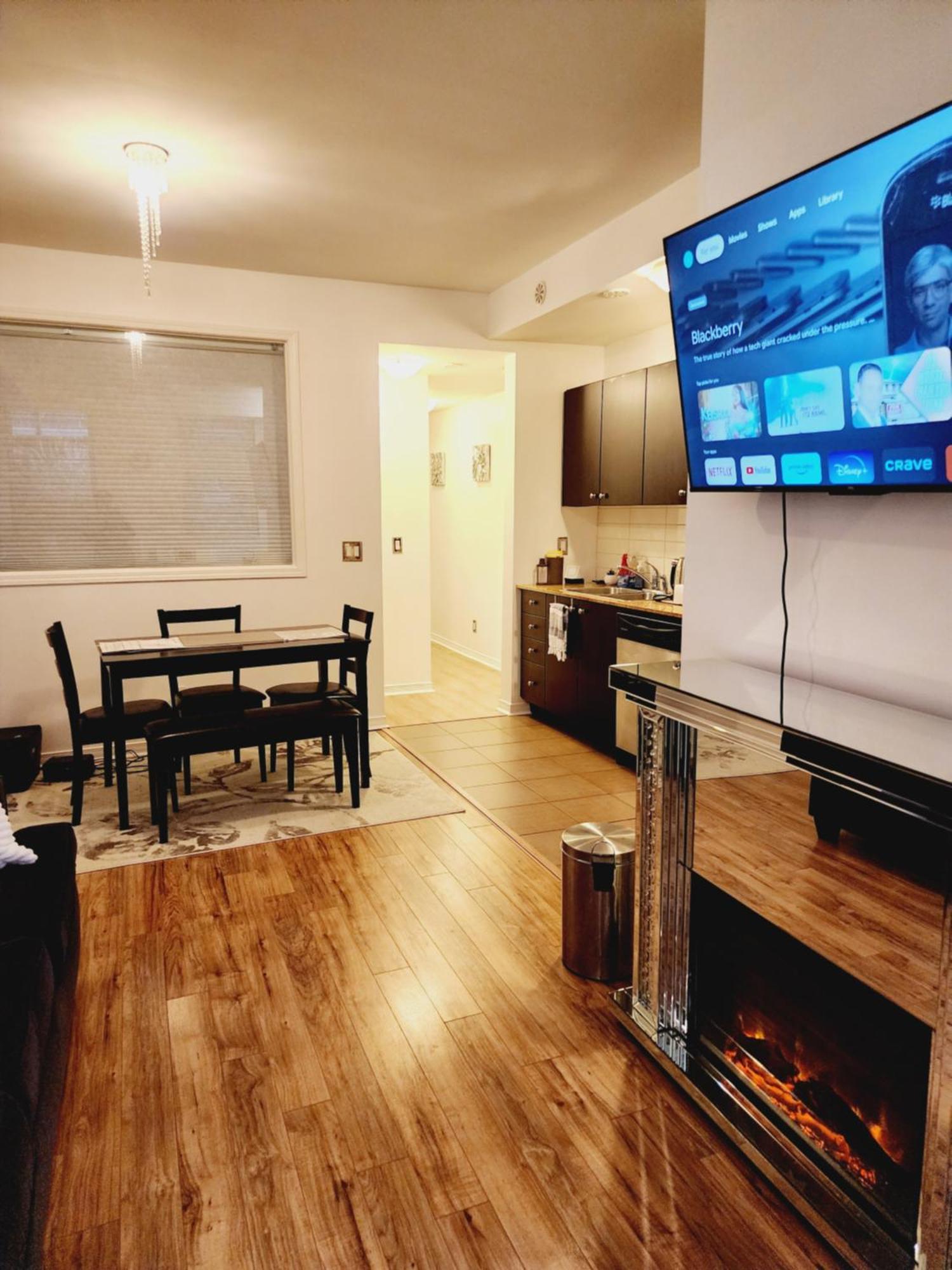 Apartament Beautiful Townhouse Near Yorkdale Mall, Wilson Subway Toronto Zewnętrze zdjęcie